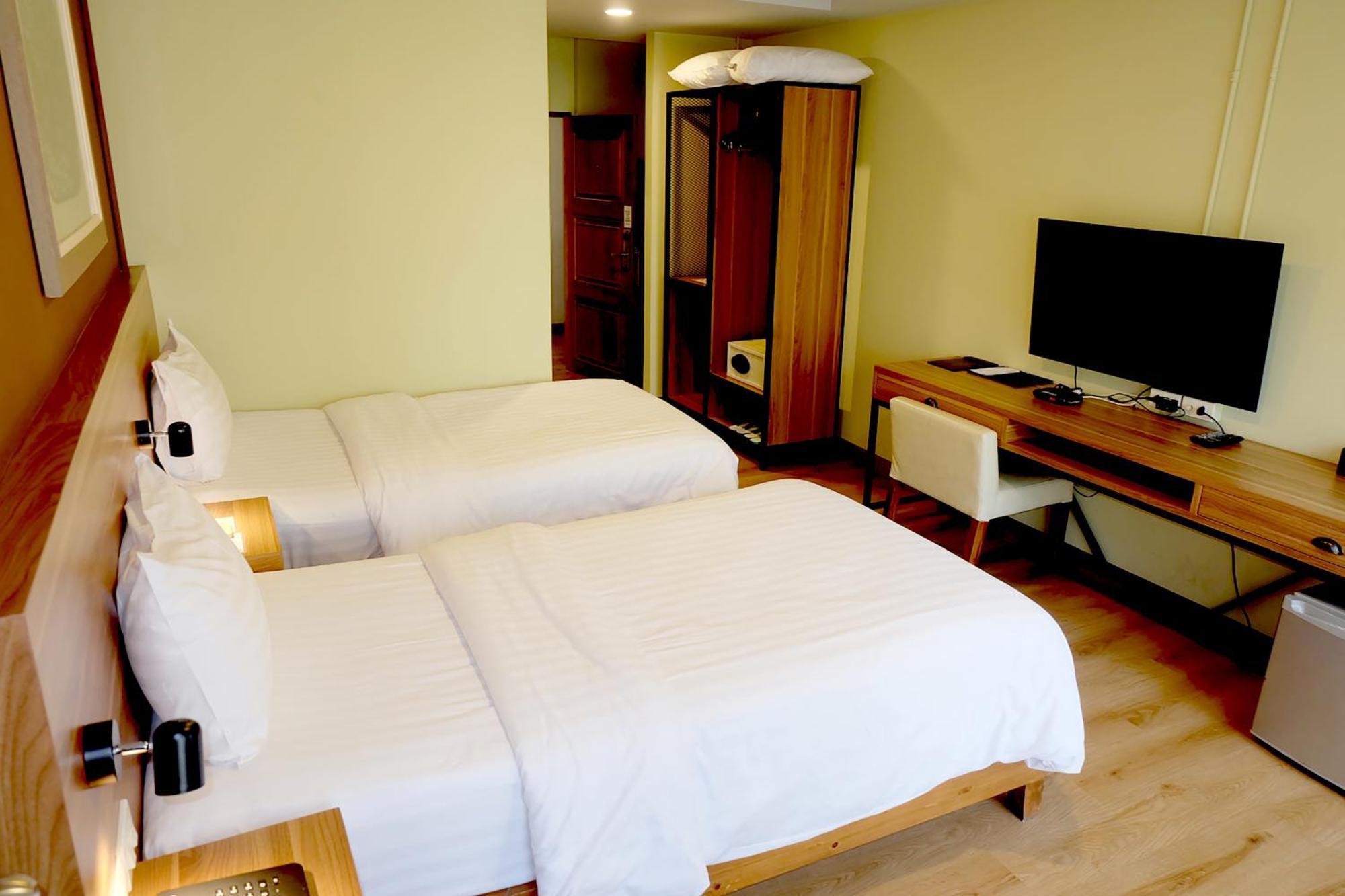 Siri Oriental Bangkok Hotel Номер фото